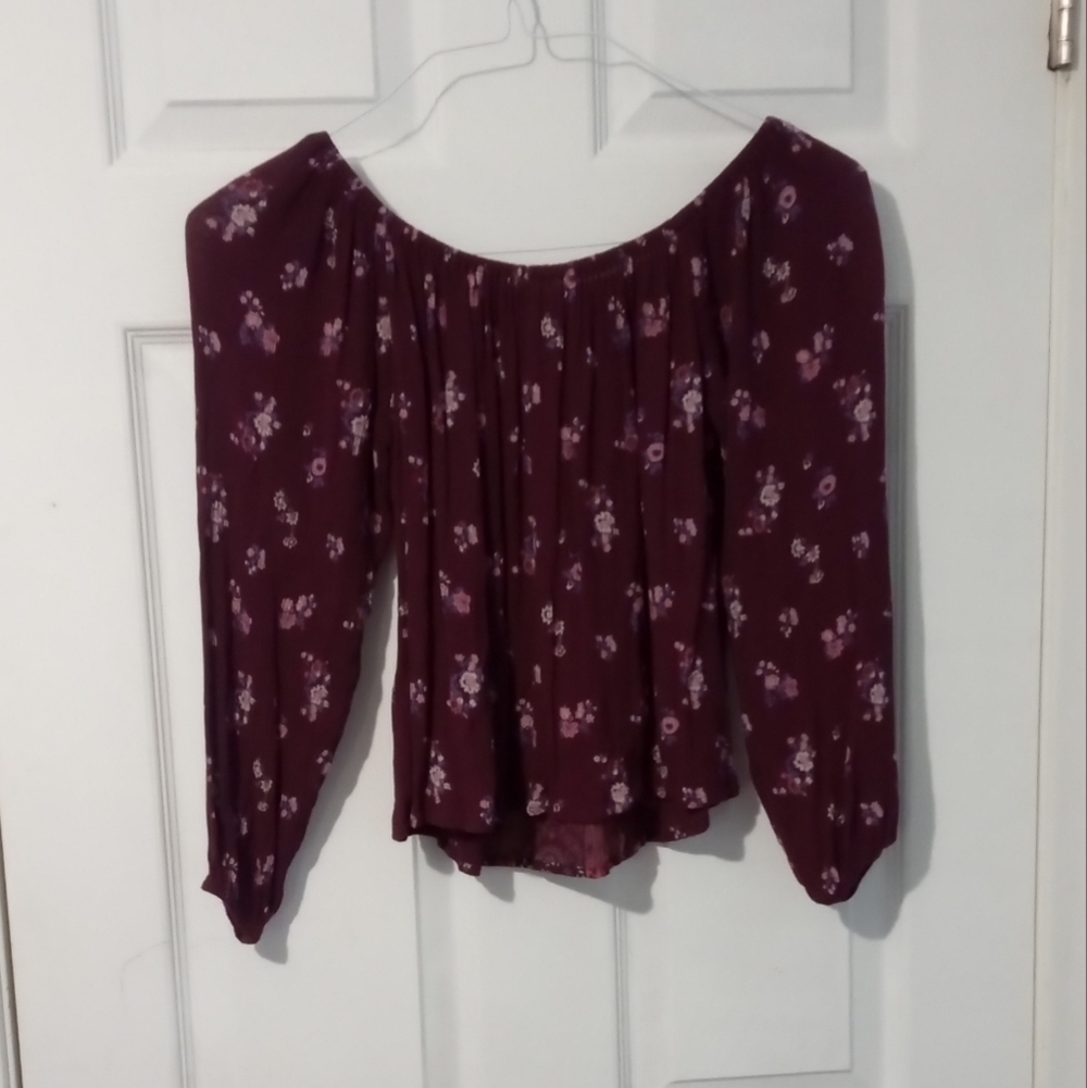 Hollister Maroon Floral Blouse - Picture 3 of 4